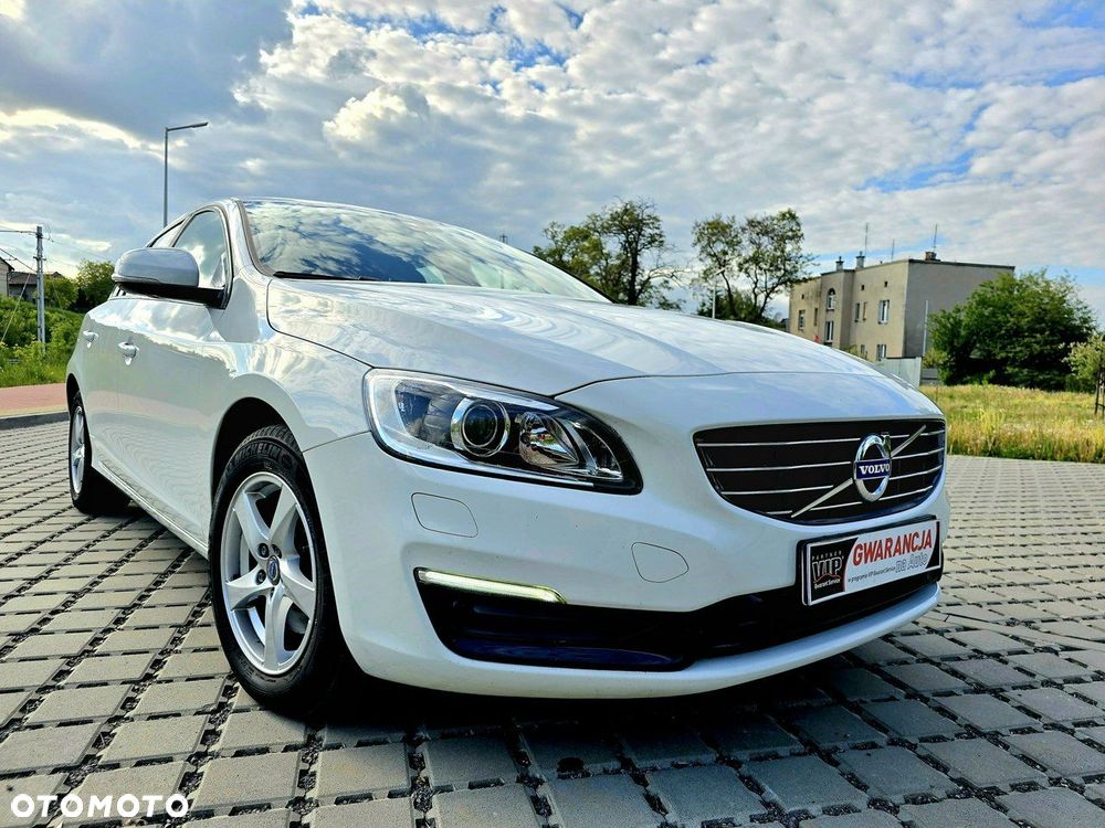 Volvo V60 D2 Geartronic Summum - 1