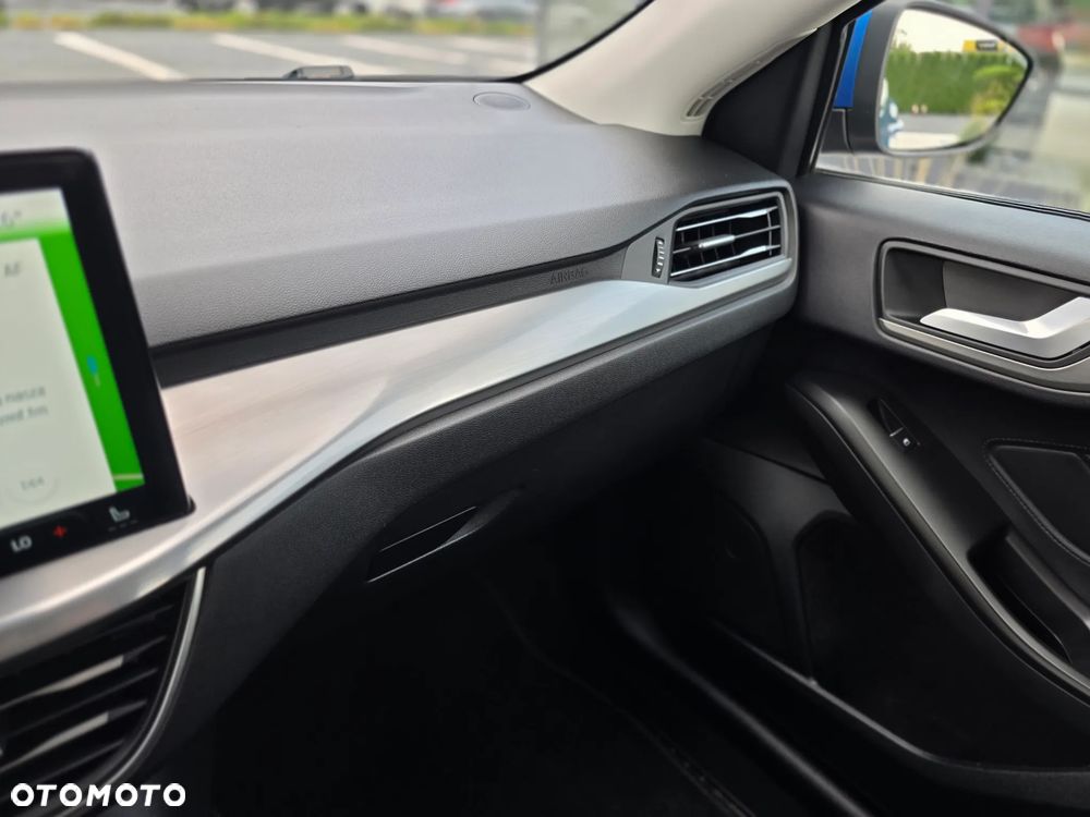 Ford Focus 1.0 EcoBoost Titanium Design - 27