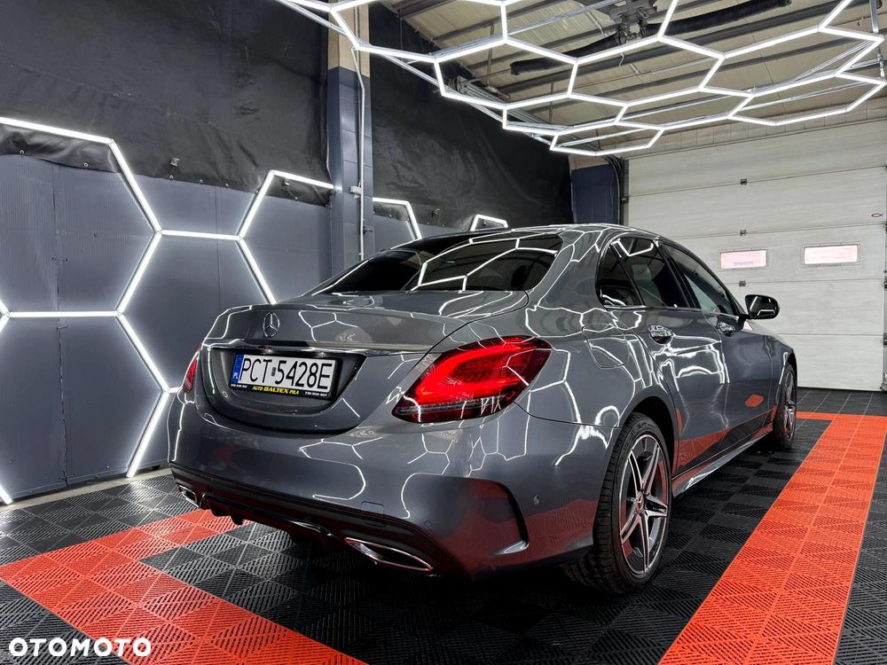 Mercedes-Benz Klasa C 300 d 4Matic 9G-TRONIC AMG Line - 6