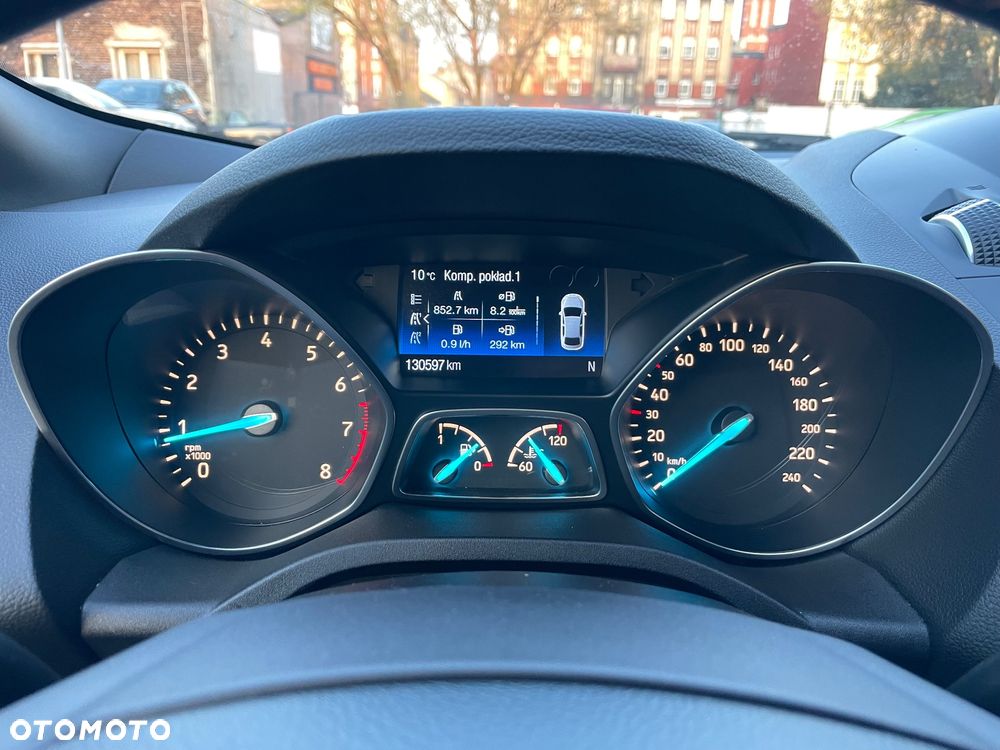 Ford Kuga 1.5 EcoBoost 2x4 ST-Line - 24