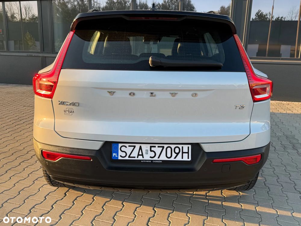 Volvo XC 40 T3 R-Design - 35