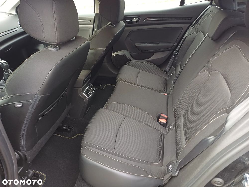 Renault Megane ENERGY TCe 100 EXPERIENCE - 11