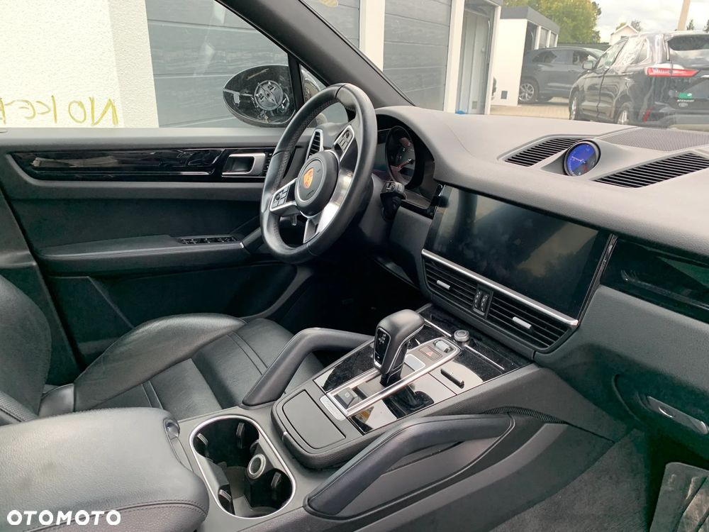 Porsche Cayenne Tiptronic S - 11