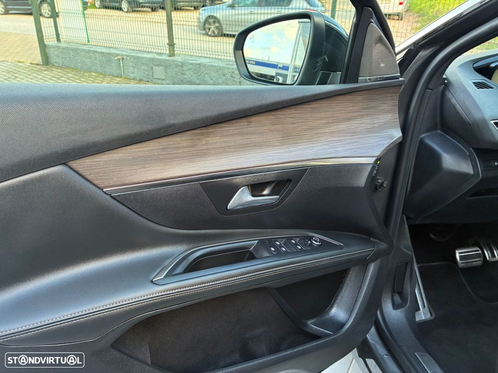 Peugeot 5008 1.5 BlueHDi GT EAT8 - 8