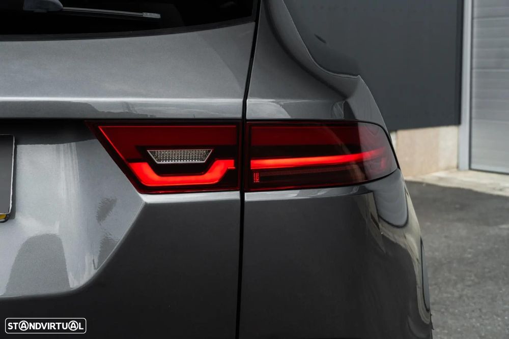 Jaguar E-Pace 2.0 i4D SE - 35