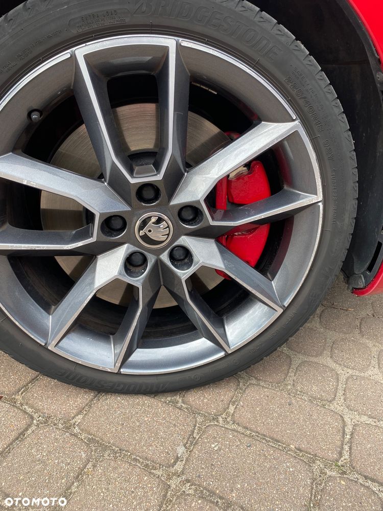 Skoda Octavia 2.0 TSI RS 230 DSG - 9