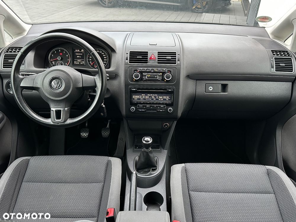 Volkswagen Touran - 14