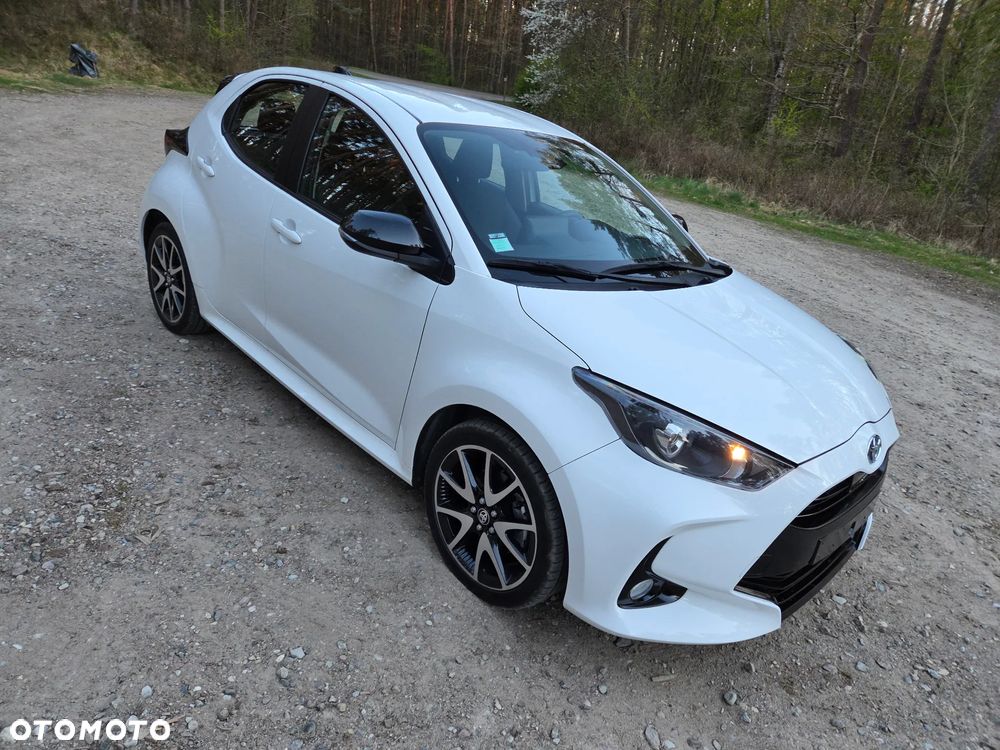 Toyota Yaris 116 1.5 VVT-i Black&White - 1