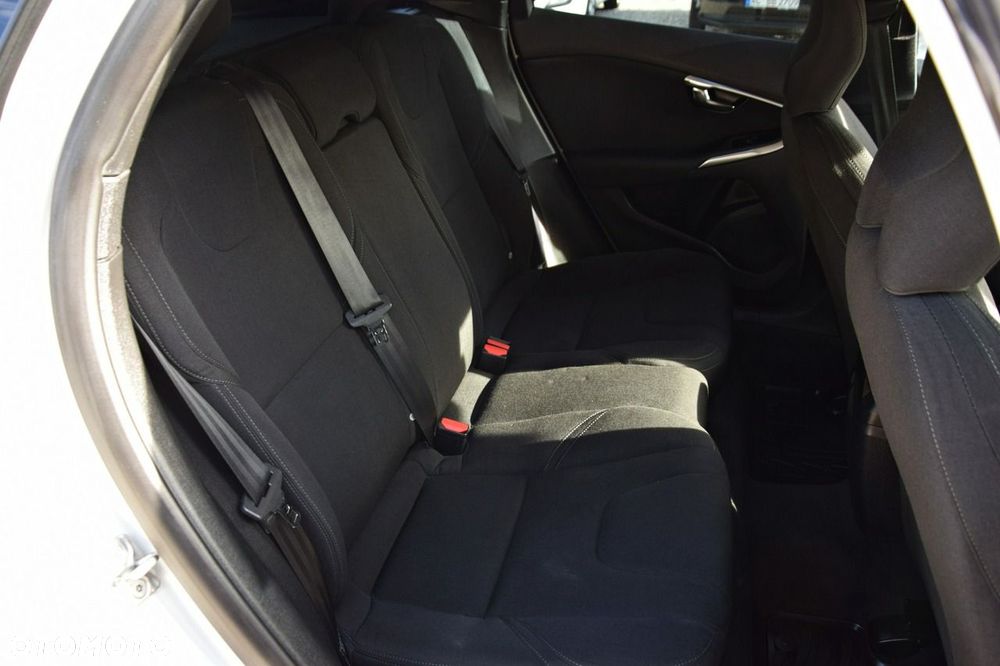 Volvo V40 - 35