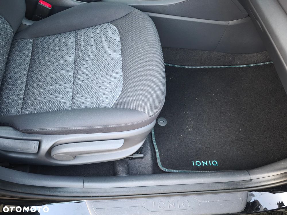 Hyundai IONIQ 1.6 GDI Style - 31