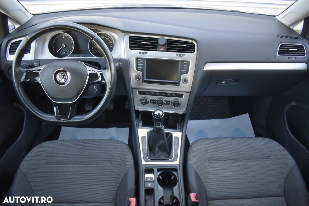 Volkswagen Golf 1.2 TSI BMT Comfortline - 15