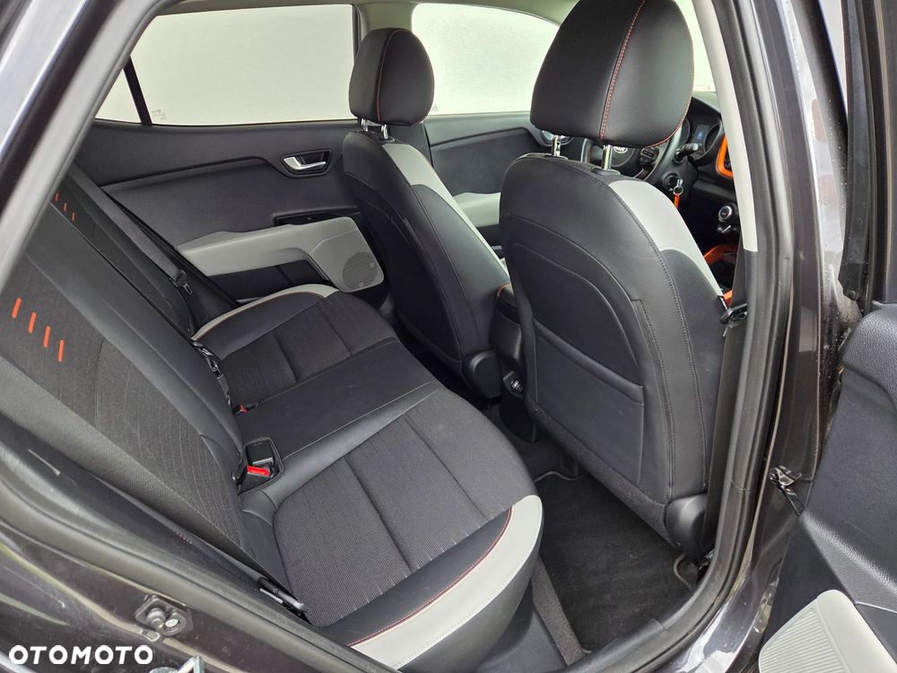 Kia Stonic - 15