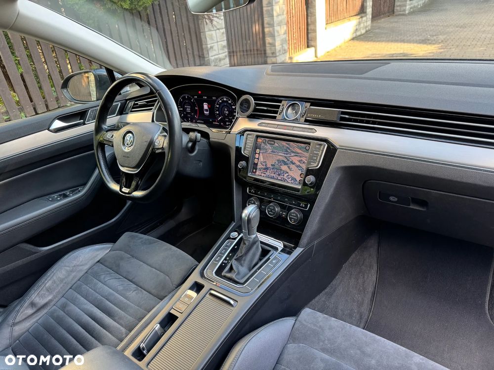 Volkswagen Passat 2.0 TDI BMT 4Mot Highline DSG - 12