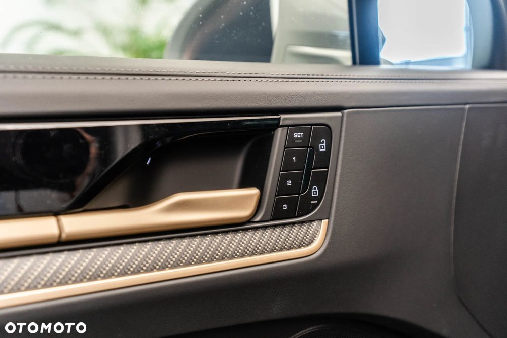 Porsche Cayenne S E-Hybrid PHEV Black Edition - 29