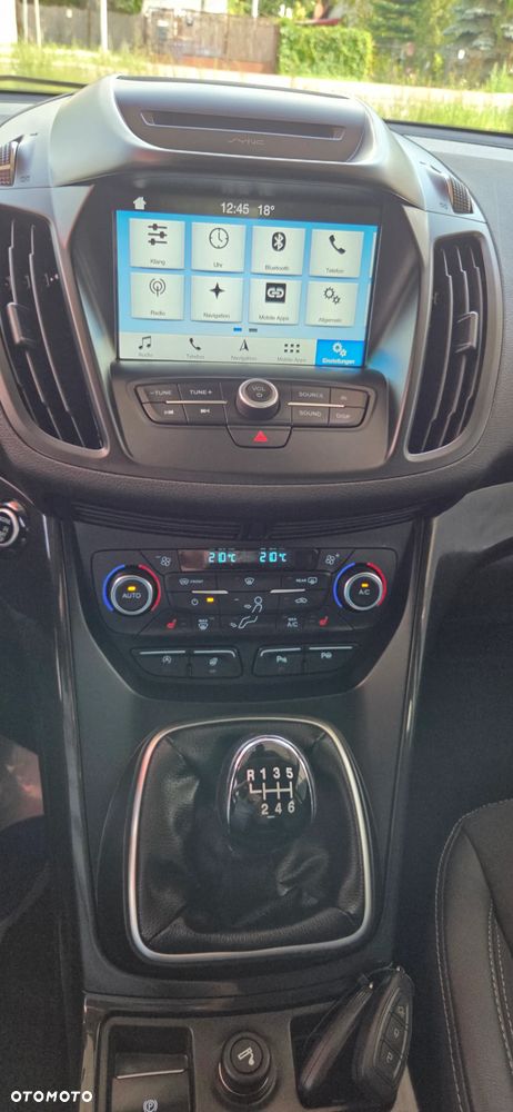 Ford Kuga 1.5 EcoBoost 2x4 Titanium - 29