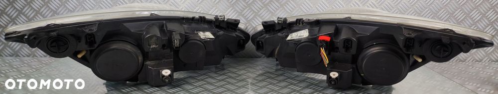 reflektor lampa prawa prawy lewa lewy przód przednia PEUGEOT 307 LIFT HB SW - 4