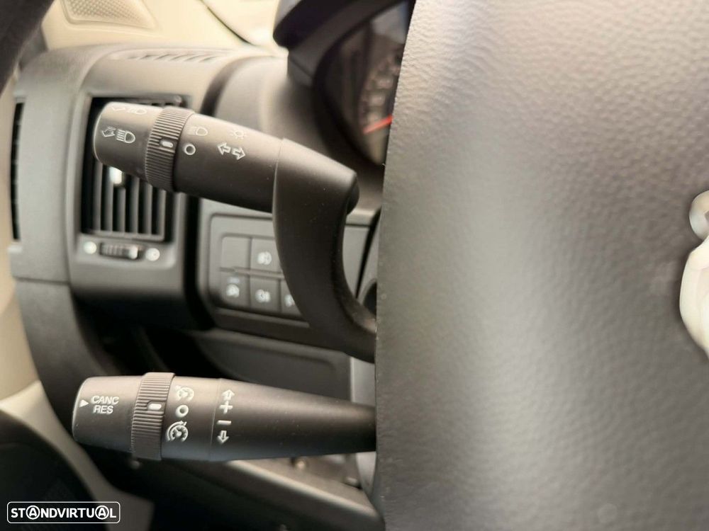 Peugeot Boxer 2.0 BlueHDi 333 L2H2 Premium - 12