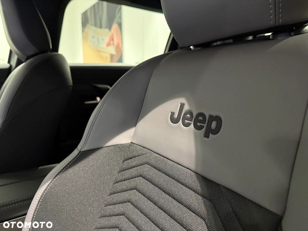 Jeep Compass 73.7kWh Altitude FWD - 22