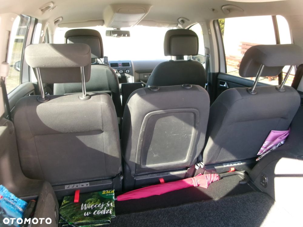 Volkswagen Touran 2.0 TDI DPF DSG Comfortline - 3
