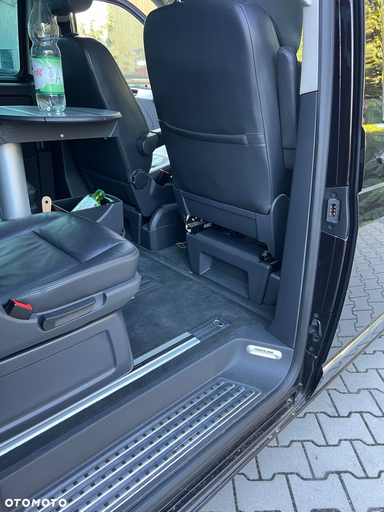 Volkswagen Multivan - 11