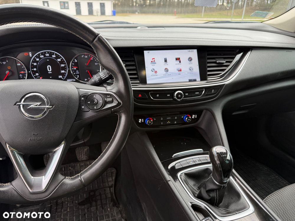 Opel Insignia - 12
