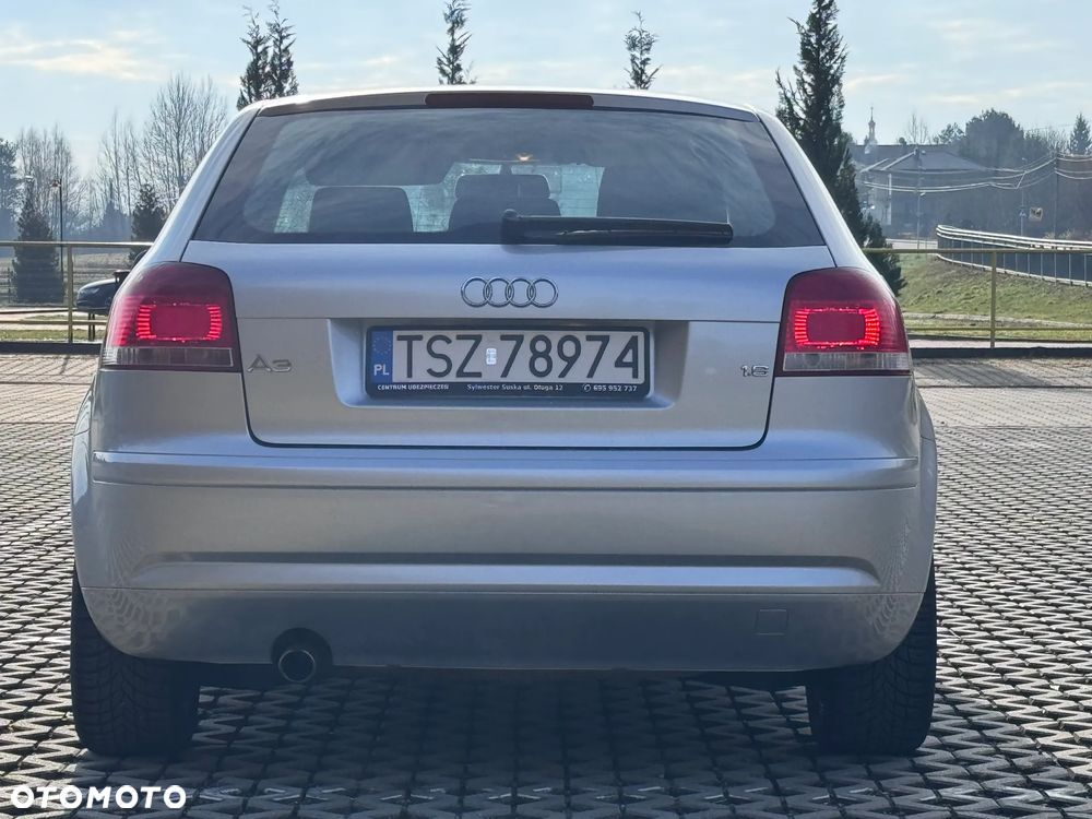 Audi A3 3-drzwiowe 1.6 Ambition - 9