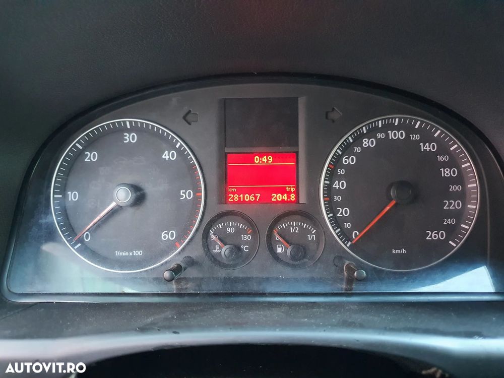 Volkswagen Touran - 8