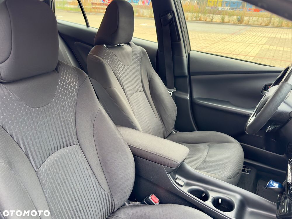 Toyota Prius 1.8 HSD Sol - 15