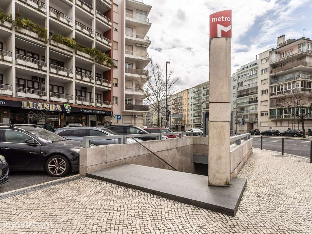 Apartamento T1 na Av. Estados Unidos América / Av. Roma - Grande imagem: 4/42
