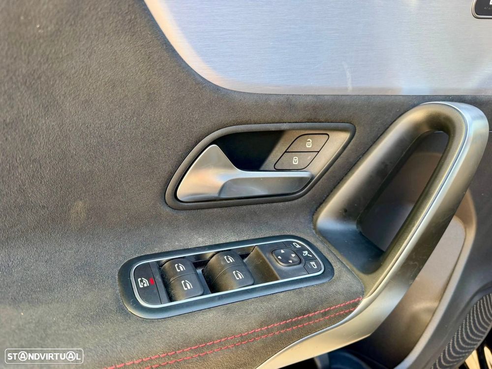 Mercedes-Benz A 160 AMG Line - 26