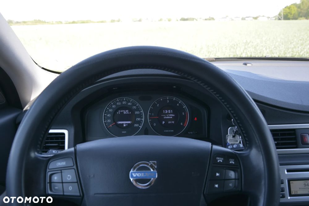 Volvo V70 2.4D Momentum - 16