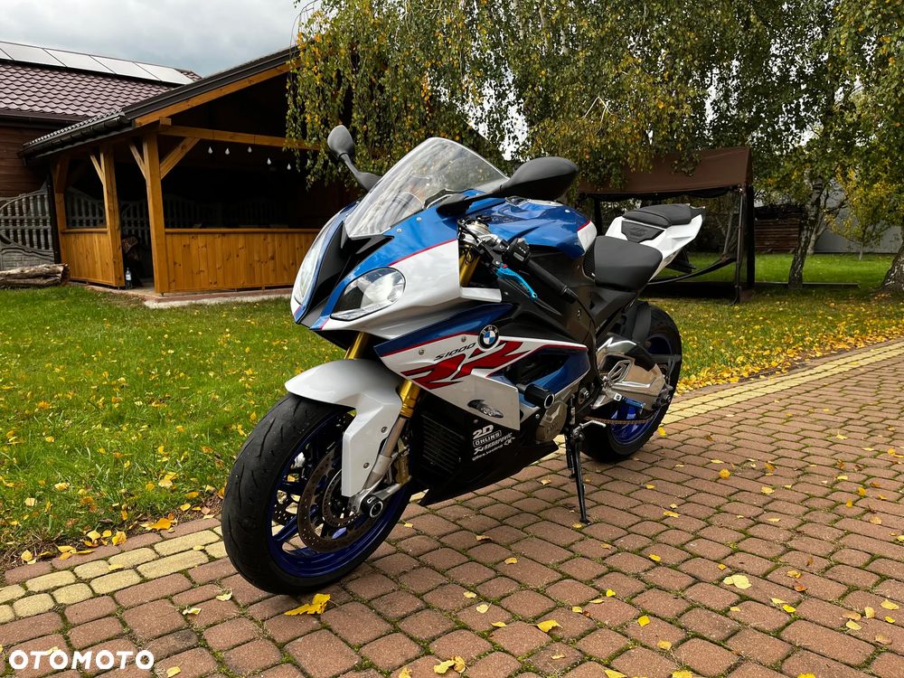 BMW S