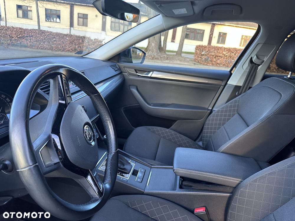 Skoda Superb 2.0 TDI Ambition DSG7 - 10