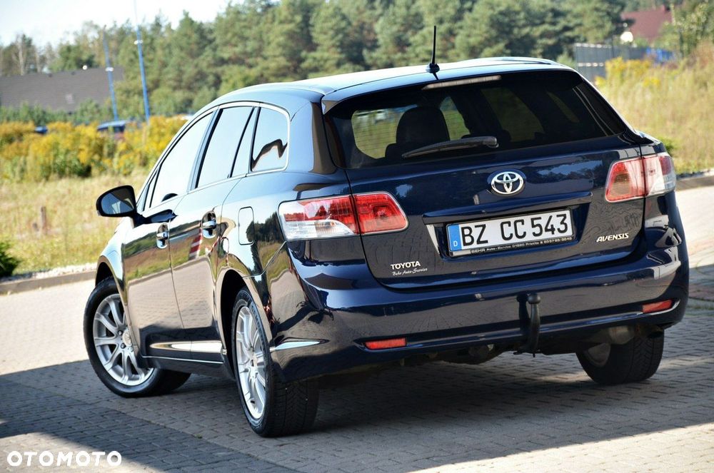 Toyota Avensis - 9