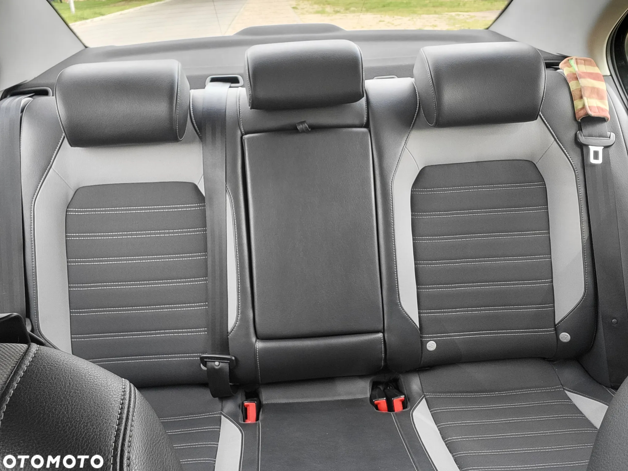 Volkswagen Jetta 1.6 TDI Highline - 18