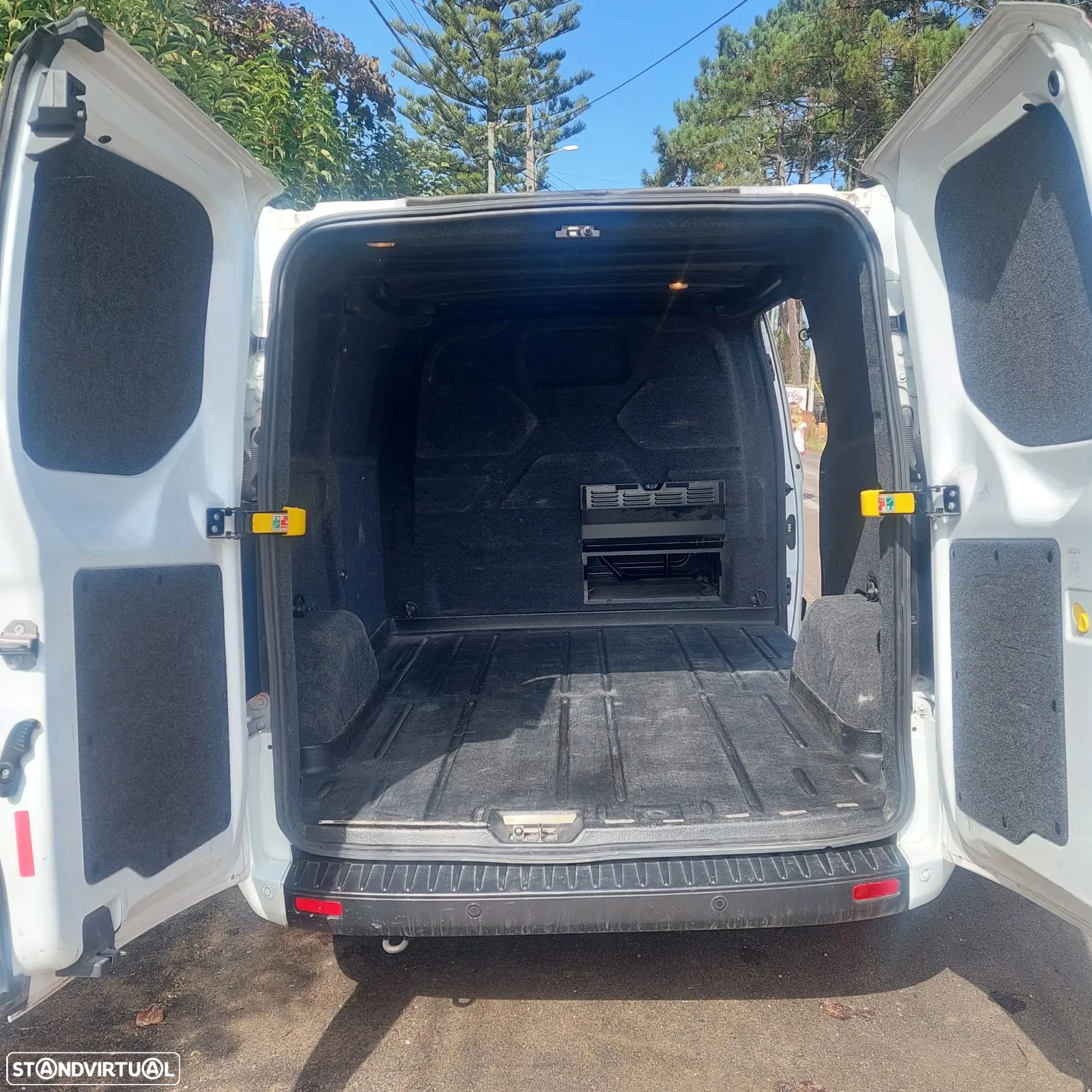 Ford Transit CUSTOM - 24
