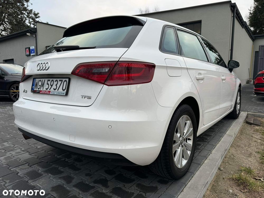 Audi A3 Sportback - 2