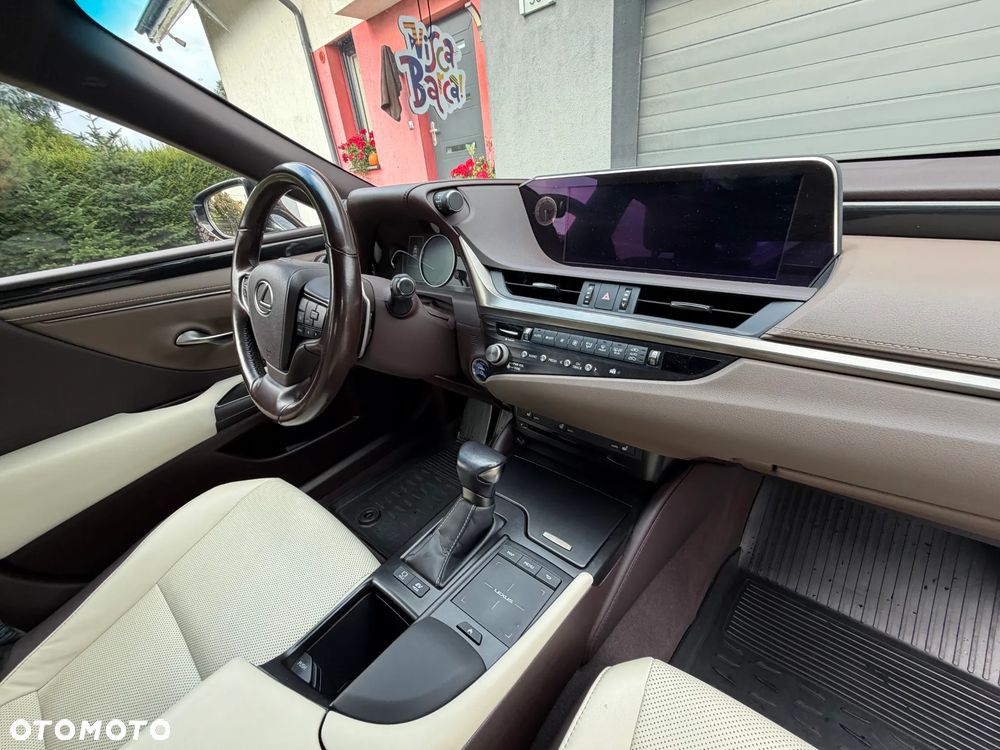 Lexus ES - 11