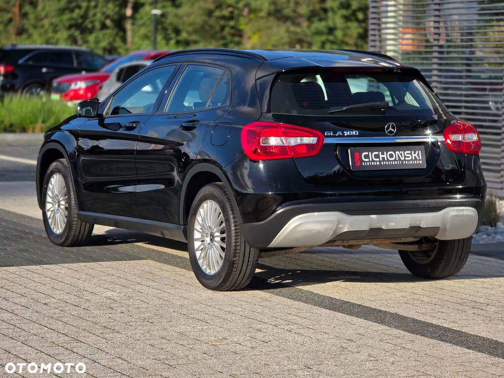 Mercedes-Benz GLA 180 7G-DCT Style - 5
