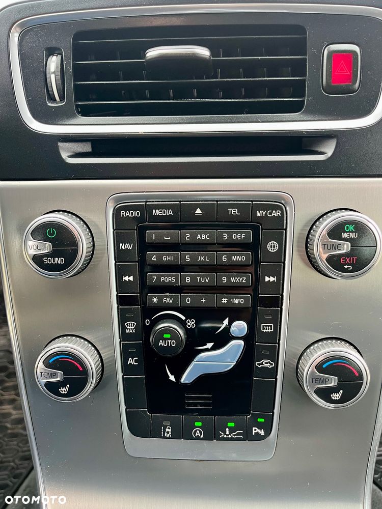 Volvo V60 D2 Drive-E Momentum - 21