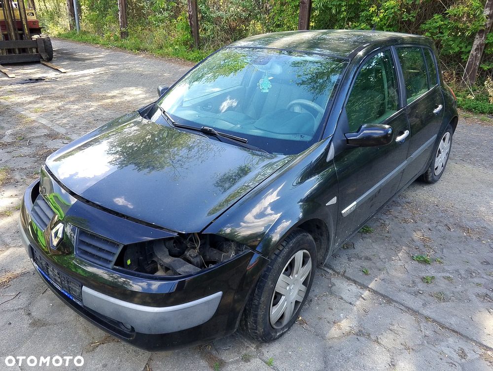 Renault Megane II Przed Lift (02-06r.) 1.6 B R4 16V 112KM. Silnik K4M 760 (K4M760) Skrzynia JH3 142,  C 068425 (JH3142,  C068425) lakier NV676,  NV 676 .Cały na części. GWARANCJA !!! Przód Tył Zestaw Komplet Drzwi Klapa Zderzak Błotnik Maska Grill Atrapa Szyba Pas Lampa Lusterko Boczki Fotel Kanapa Kokpit Deska Rozdzielcza Przełącznik Włącznik Sterownik Przewody Wiązka Instalacja Moduł Komputer Czujnik Listwa Pompa Alternator Wtryski Głowica Rozrusznik Kompresor Sprzęgło Dwumas Silnik Skrzynia ABS Klimatyzacji Paliwa Wspomagania Kolektor Turbina Przepustnica Zawór Chłodnica Koło Hak Belka Sanki Zawieszenie Mcpherson Półoś Amortyzator Wydech Tłumik Zacisk Most - 1