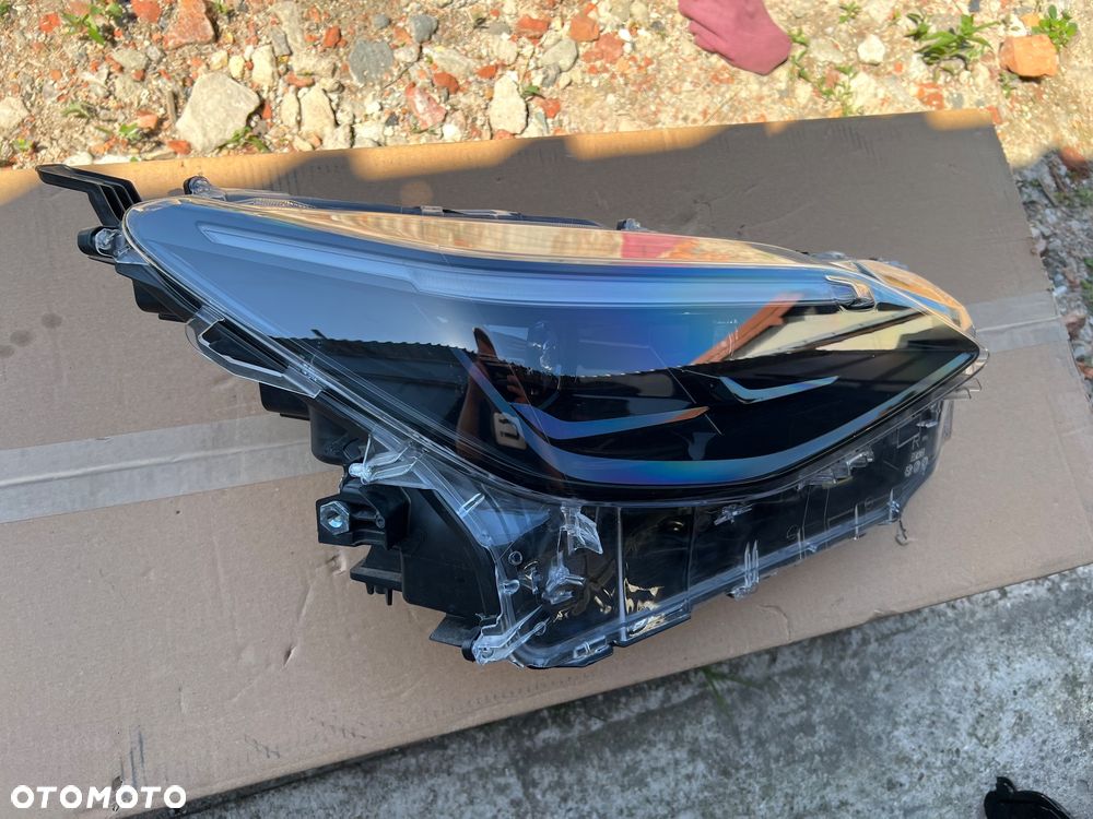 TOYOTA YARIS CROSS LAMPA REFLEKTOR FULL LED PRAWY NA MODUŁ SG 0D-314 - 2