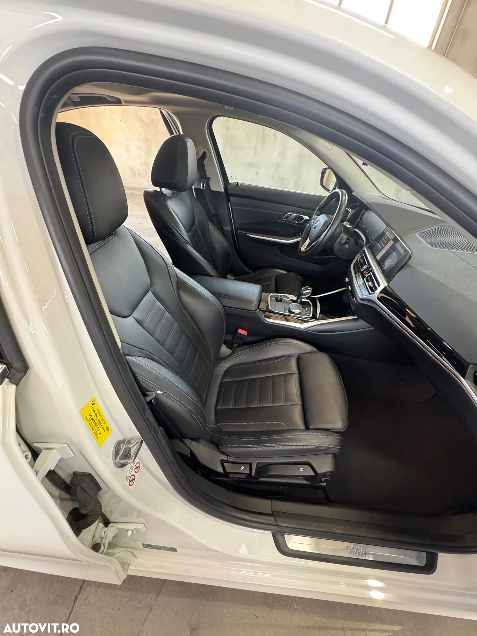 BMW Seria 3 320d AT MHEV - 23