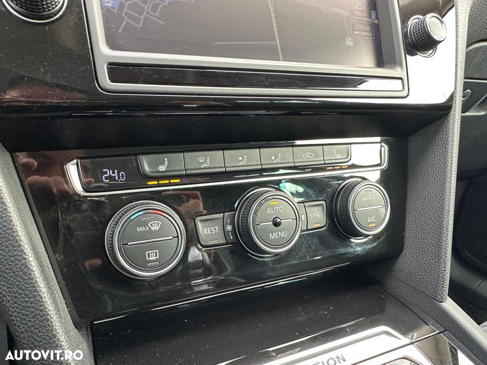 Volkswagen Passat - 12