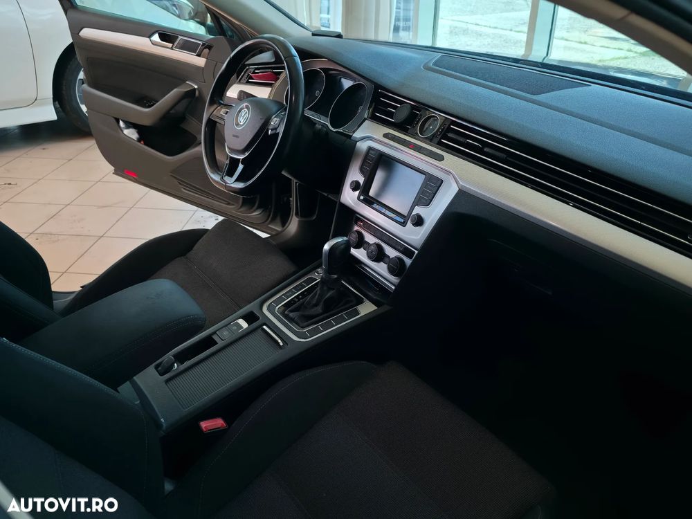 Volkswagen Passat - 9