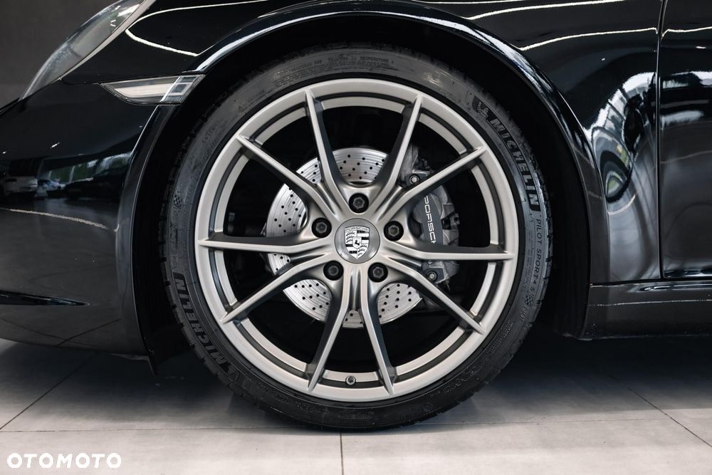 Porsche 911 Carrera T PDK - 39