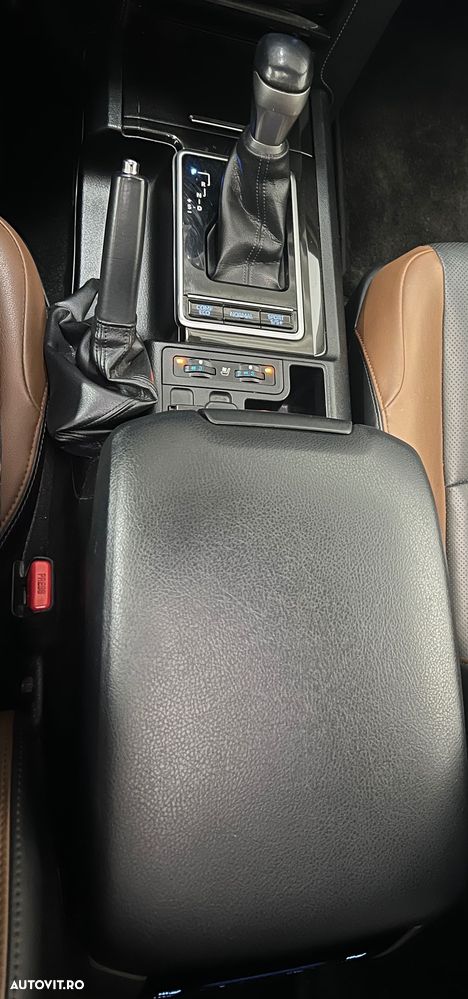 Toyota Land Cruiser 2.8l D-4D 204 CP A/T Luxury Black Matte Edition - 10
