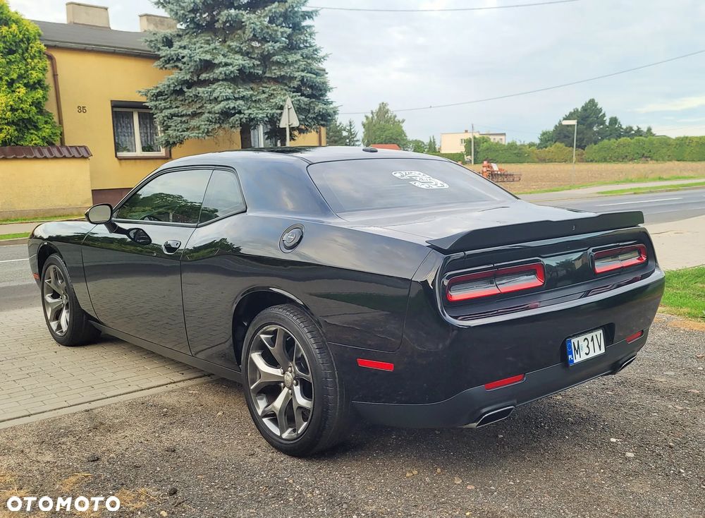 Dodge Challenger - 28