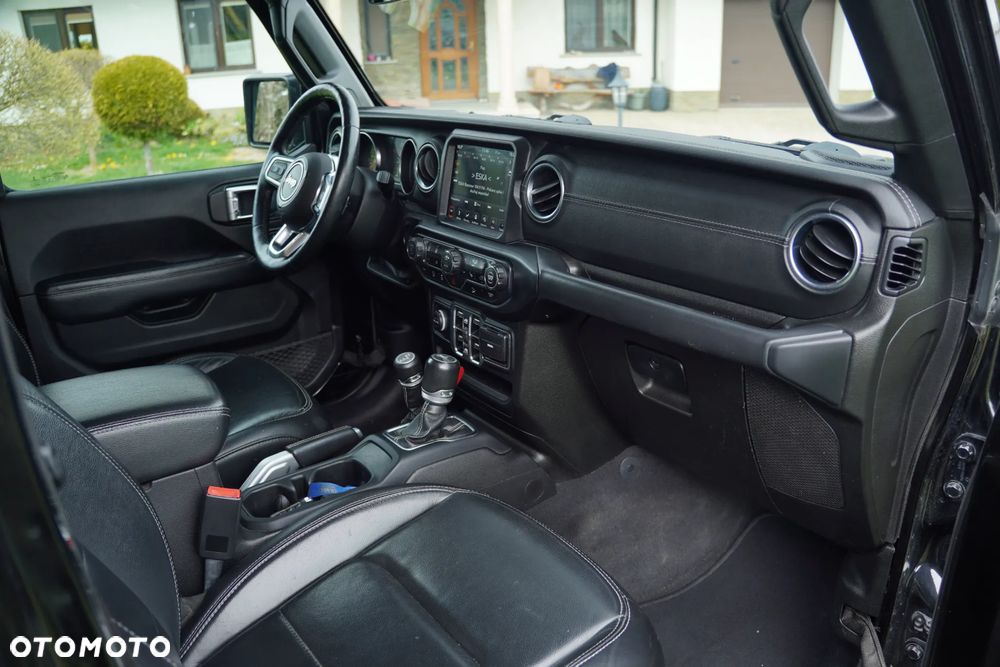 Jeep Wrangler 3.6 Unlim Sahara - 14