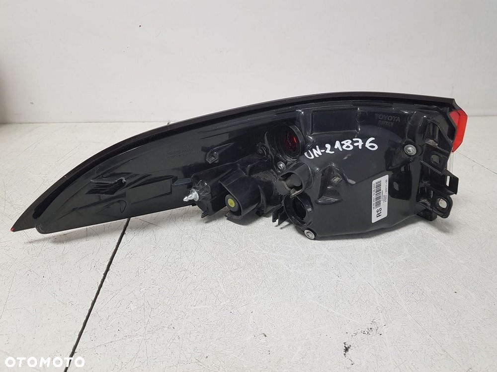 LAMPA TYLNA TYŁ PRAWA TOYOTA COROLLA XII E21 SEDAN 19-24 81550-02D11-00  81561 - 6